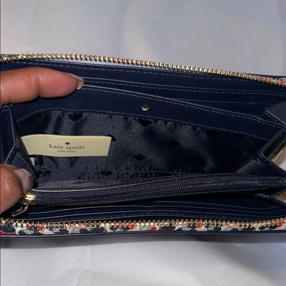 NWOT-Kate Spade Navy Blue Wallet with Flower Print Around Zipper - Picture 14 of 16